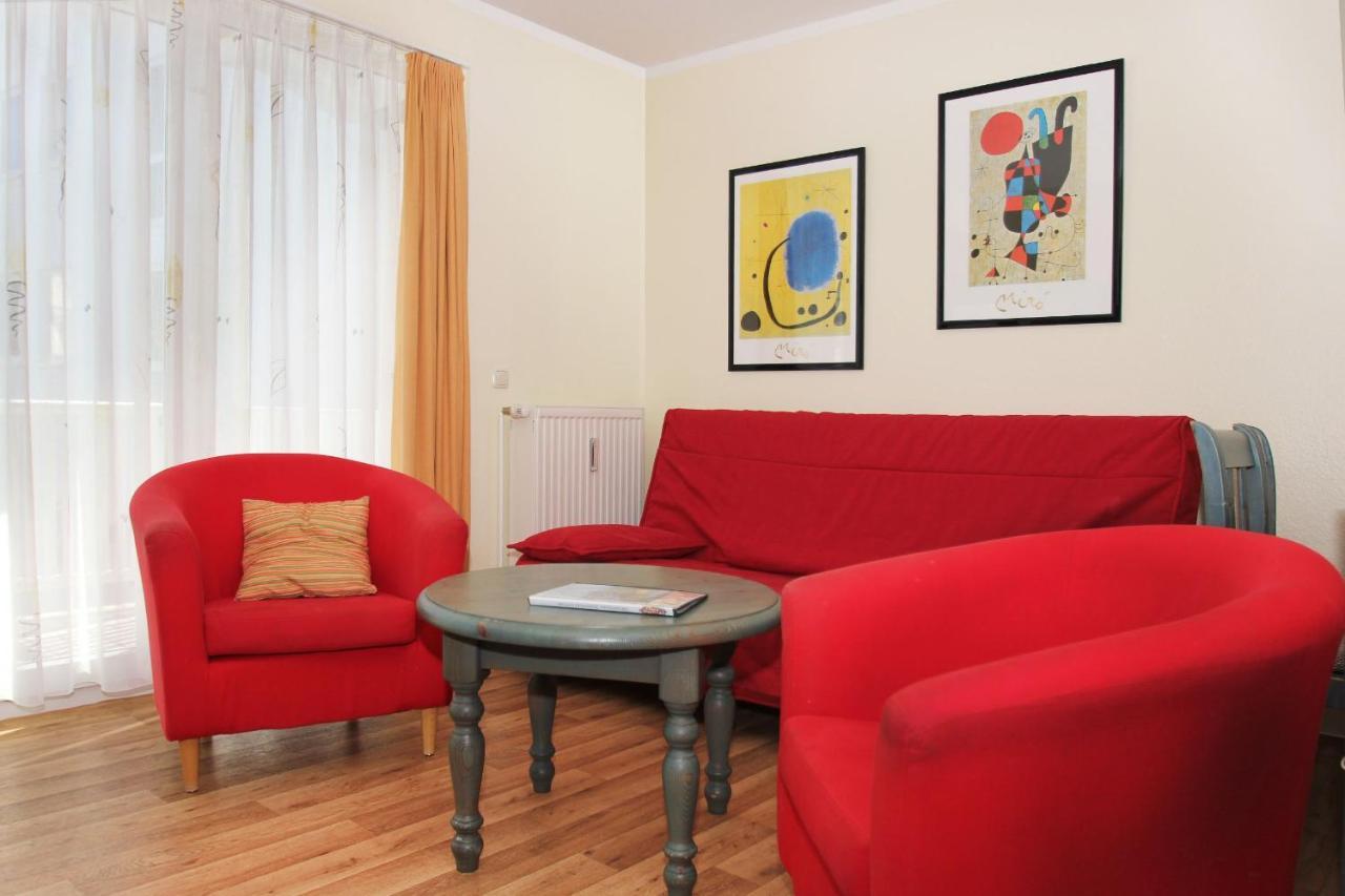 Balkon, Gratis Nutzung Vom Ahoi Erlebnisbad Und Sauna In Sellin - Villa Karola Fewo 09 ゲーレン エクステリア 写真