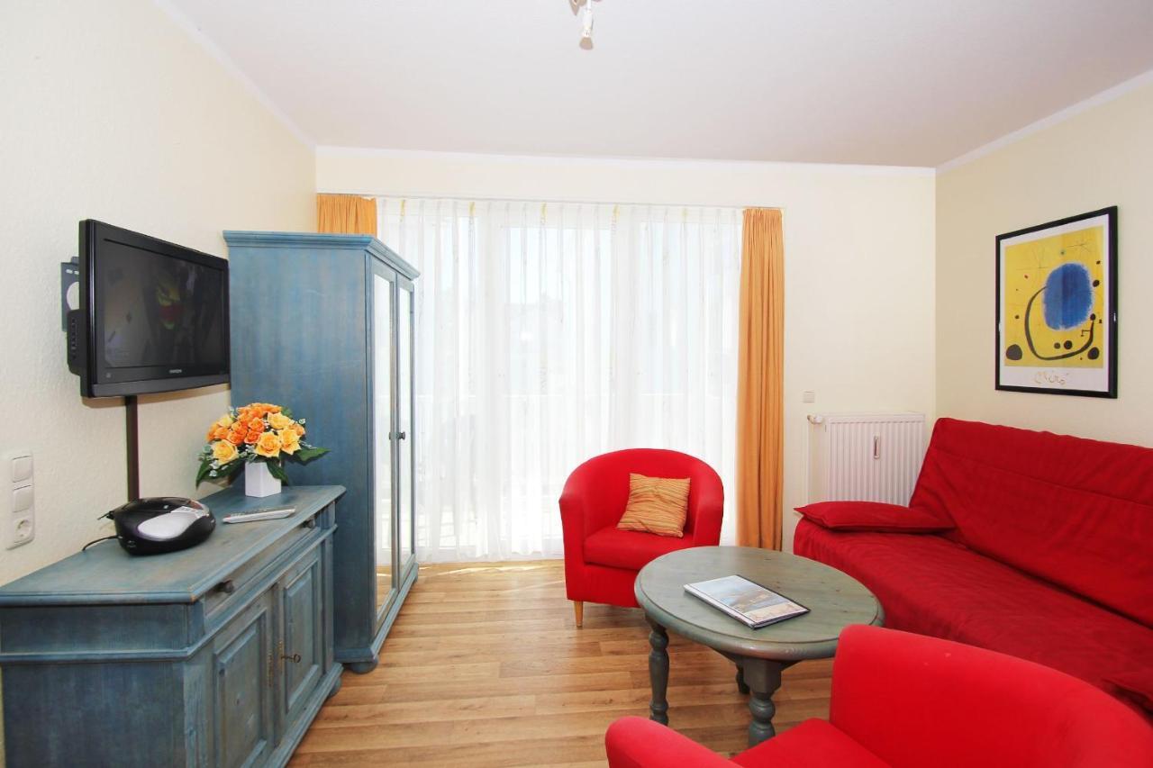 Balkon, Gratis Nutzung Vom Ahoi Erlebnisbad Und Sauna In Sellin - Villa Karola Fewo 09 ゲーレン エクステリア 写真