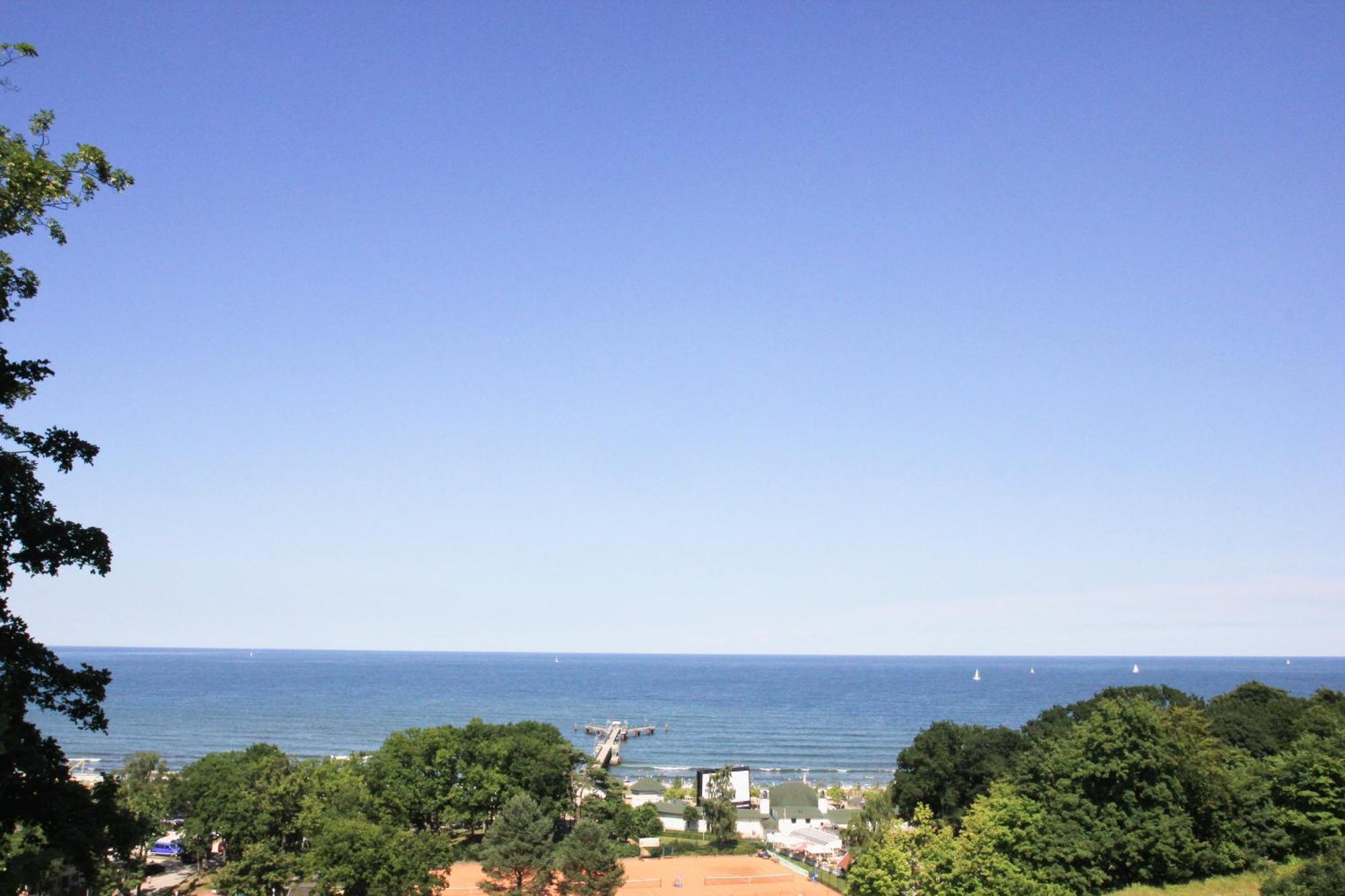 Balkon, Gratis Nutzung Vom Ahoi Erlebnisbad Und Sauna In Sellin - Villa Karola Fewo 09 ゲーレン エクステリア 写真